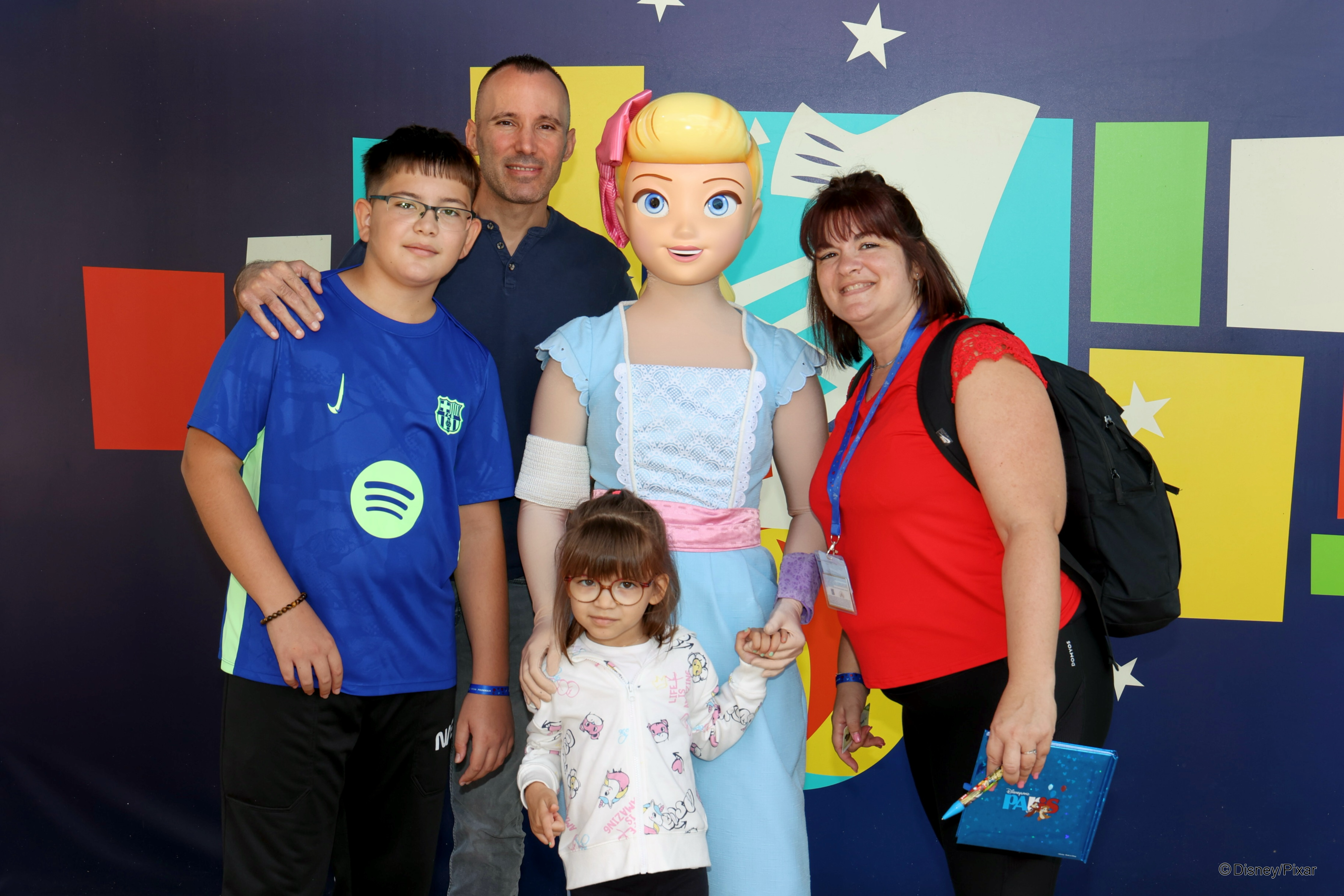 Photo avec une mascotte de Toy Story