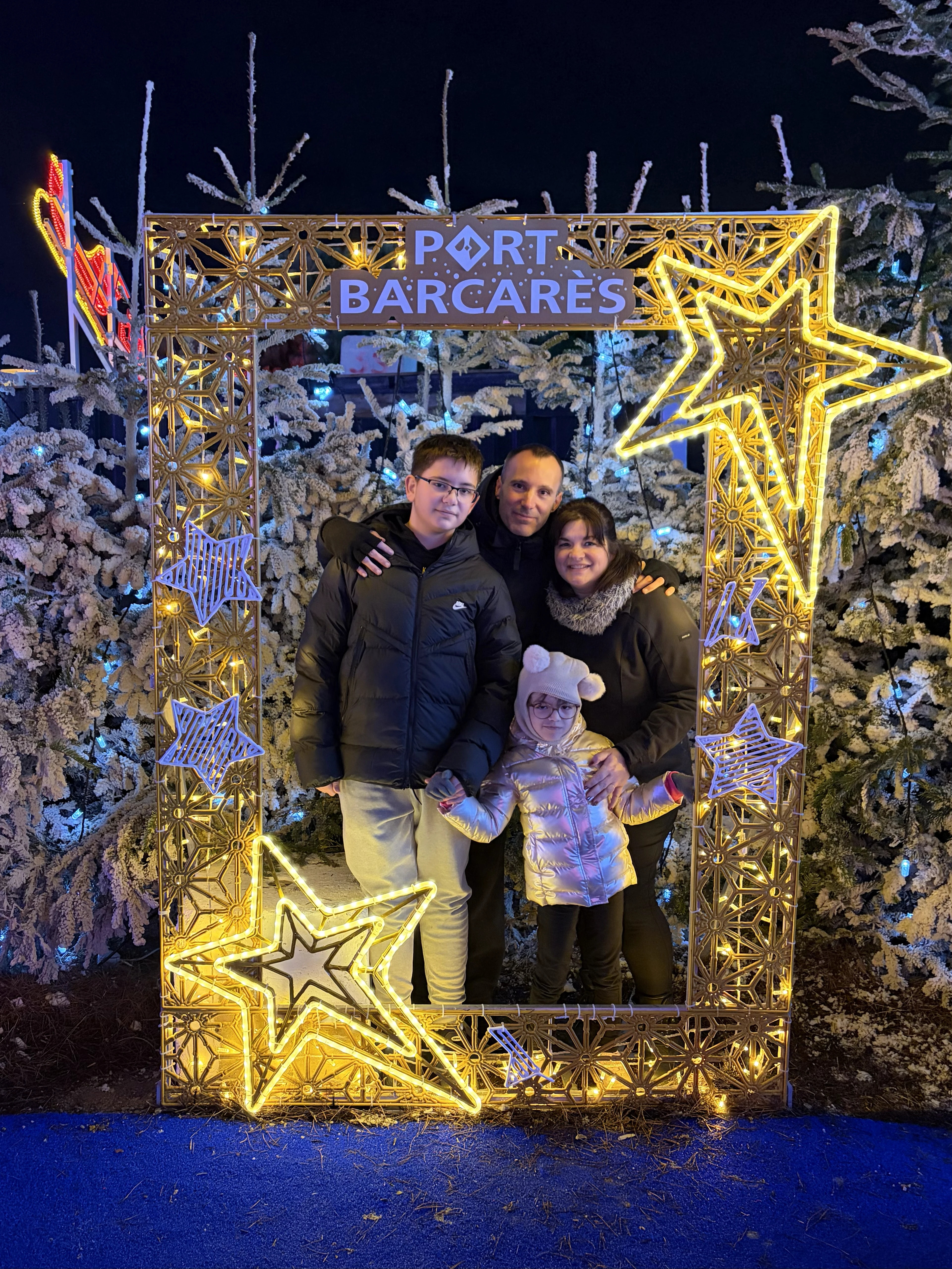 photo de famille au village de noel au Barcarès